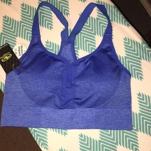 SOLD ~~~Sports bra📣❗️free with any purchase....